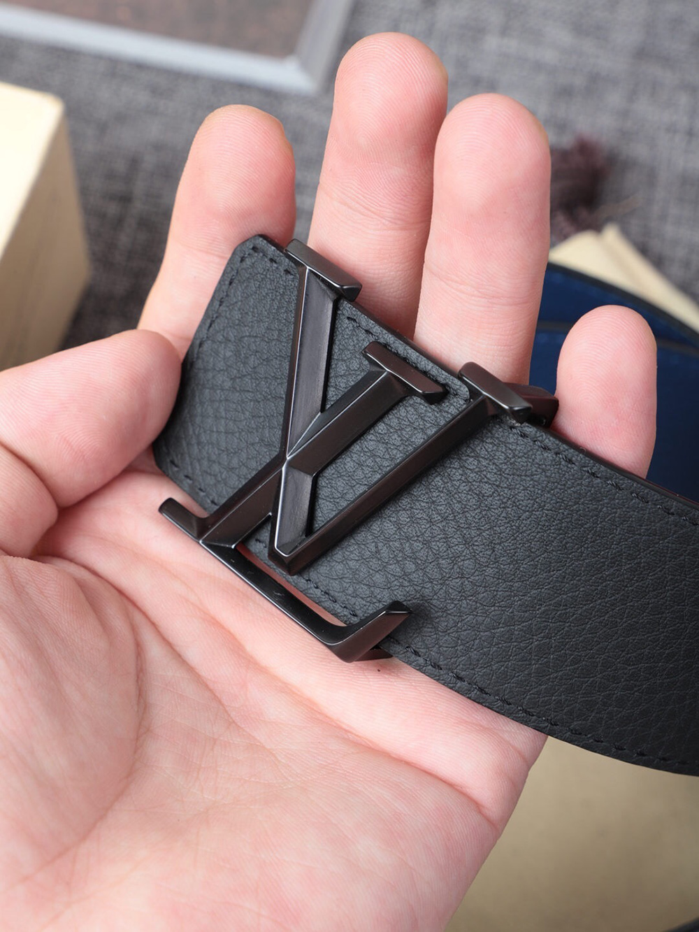 l0*is V*t0n belts m9151 40mm