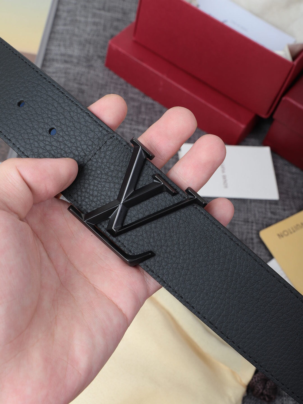 l0*is V*t0n belts m9151 40mm