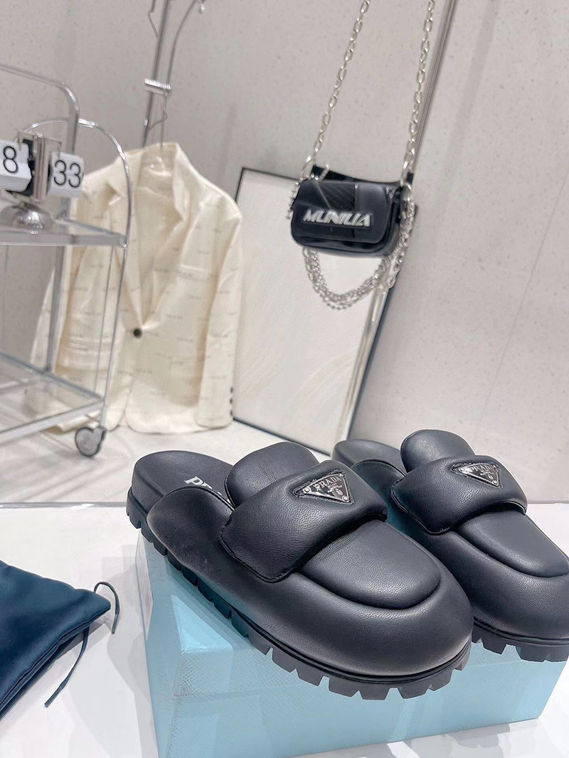 Pra*a soft padded nappa leather sabots