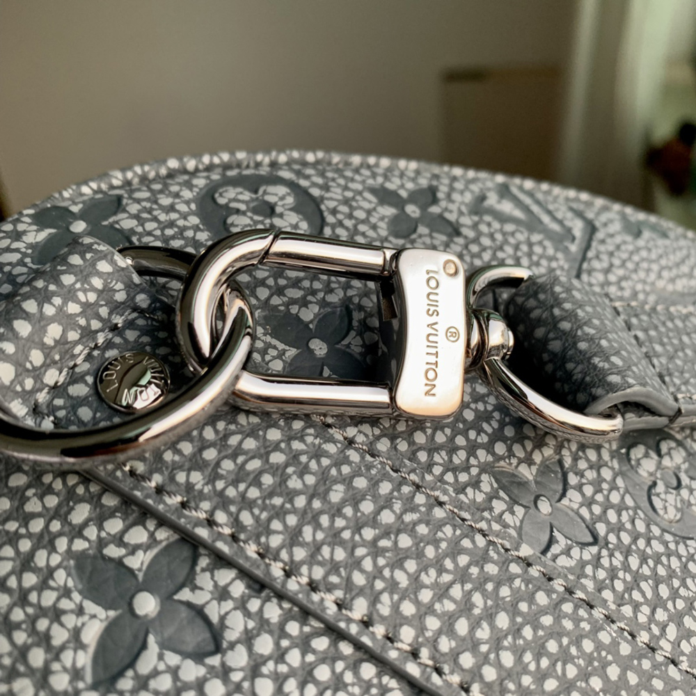 l0*is V*t0n bags m20901 50*29*23cm