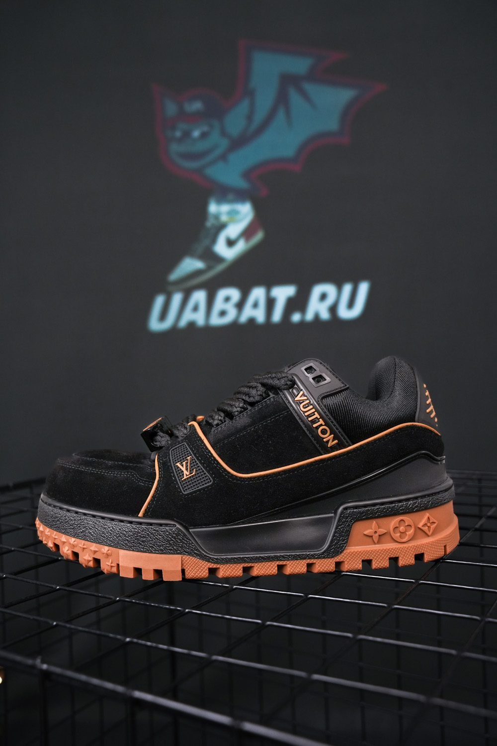 l0*is V*t0n trainer maxi 1abm2y