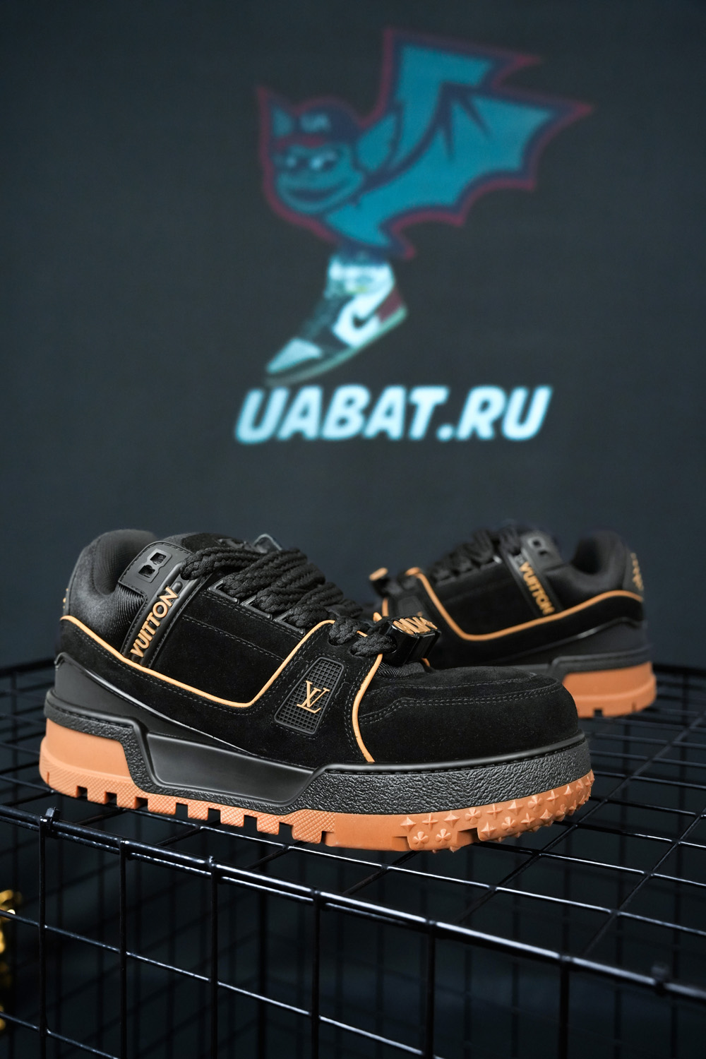 l0*is V*t0n trainer maxi 1abm2y