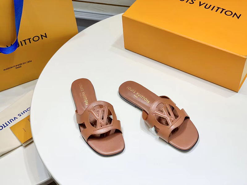 l0*is V*t0n isola flat mule