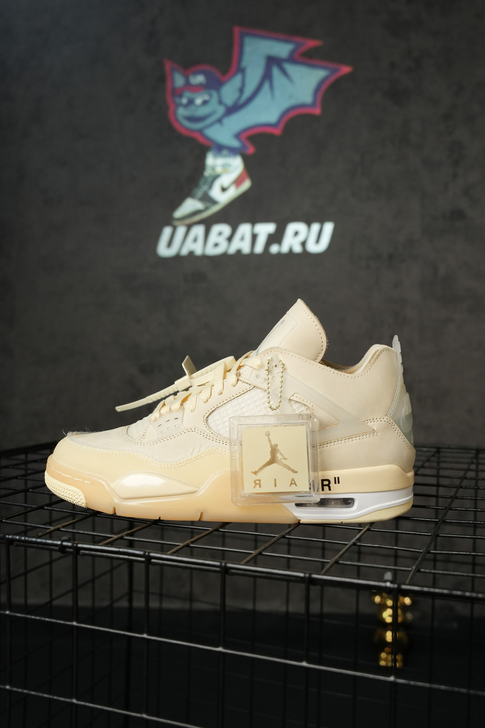 Off-White x Air Jordan 4 