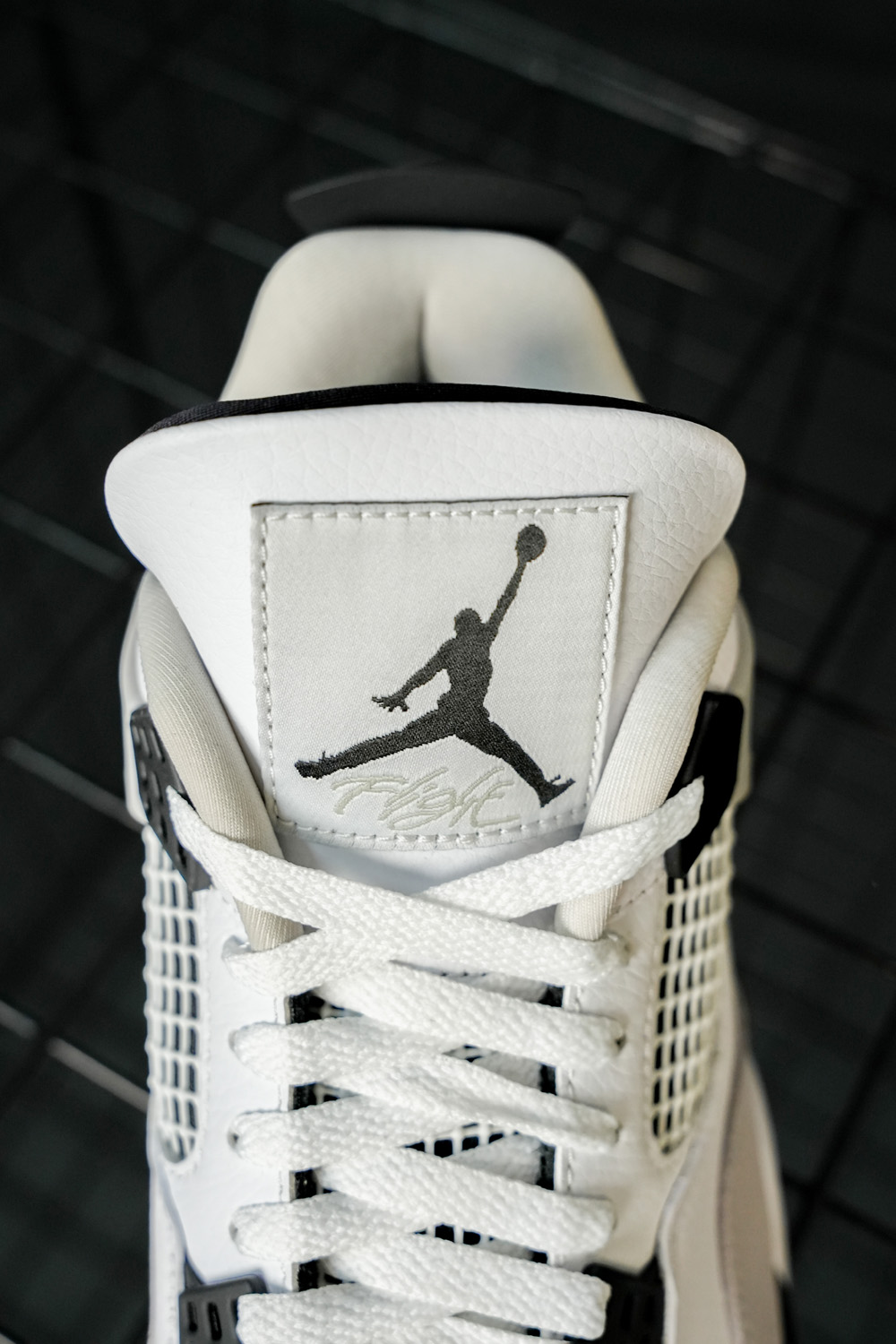 AIR JORDAN 4 RETRO 