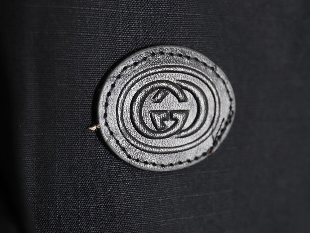 G*u*i reversible presbyopic dragon plaid jacket