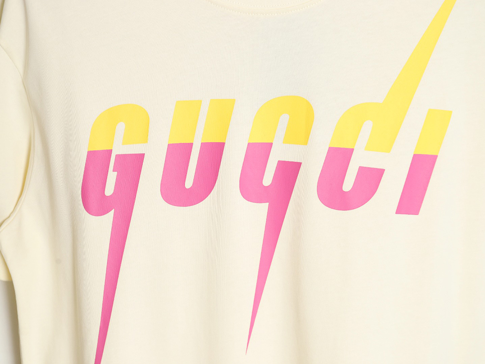 G*u*i limited edition lightning letter print short sleeves