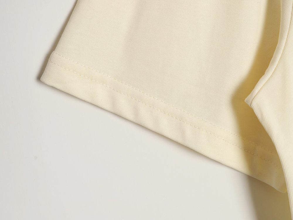 G*u*i limited edition lightning letter print short sleeves