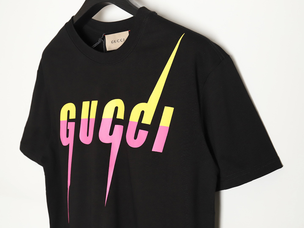 G*u*i limited edition lightning letter print short sleeves tsk1