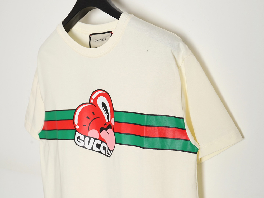 G*u*i capsule collection love print short sleeves