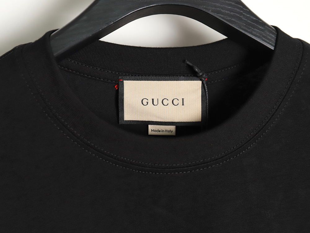 G*u*i early spring new rivet logo round neck t-shirt tsk1