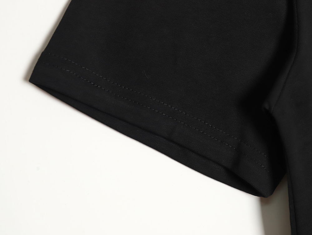 G*u*i early spring new rivet logo round neck t-shirt tsk1