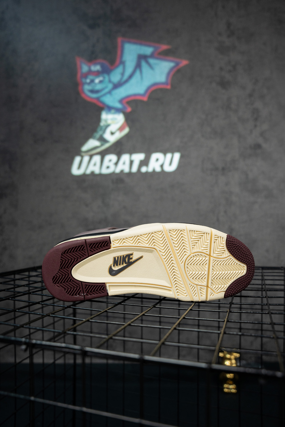 A MA MANIERE X AIR JORDAN 4 RETRO 