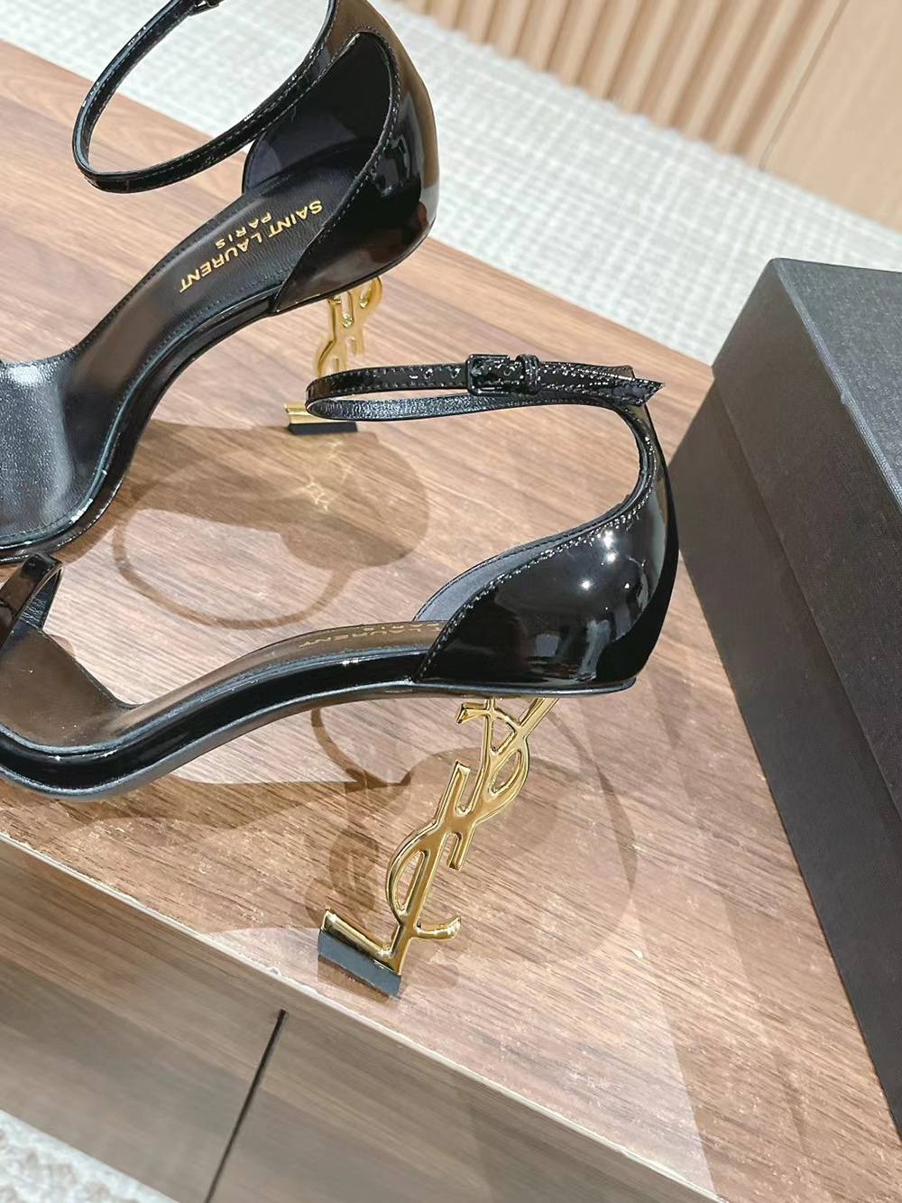 Sa**t Lau*nt opyum sandals in patent leather h:105mm