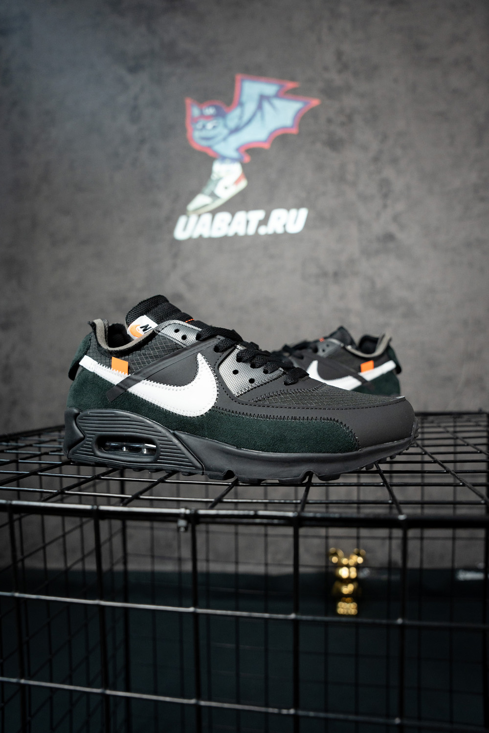Off-White x Air Max 90 