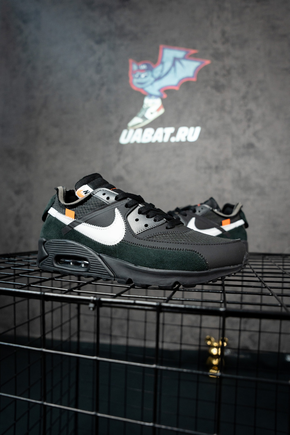 Off-White x Air Max 90 