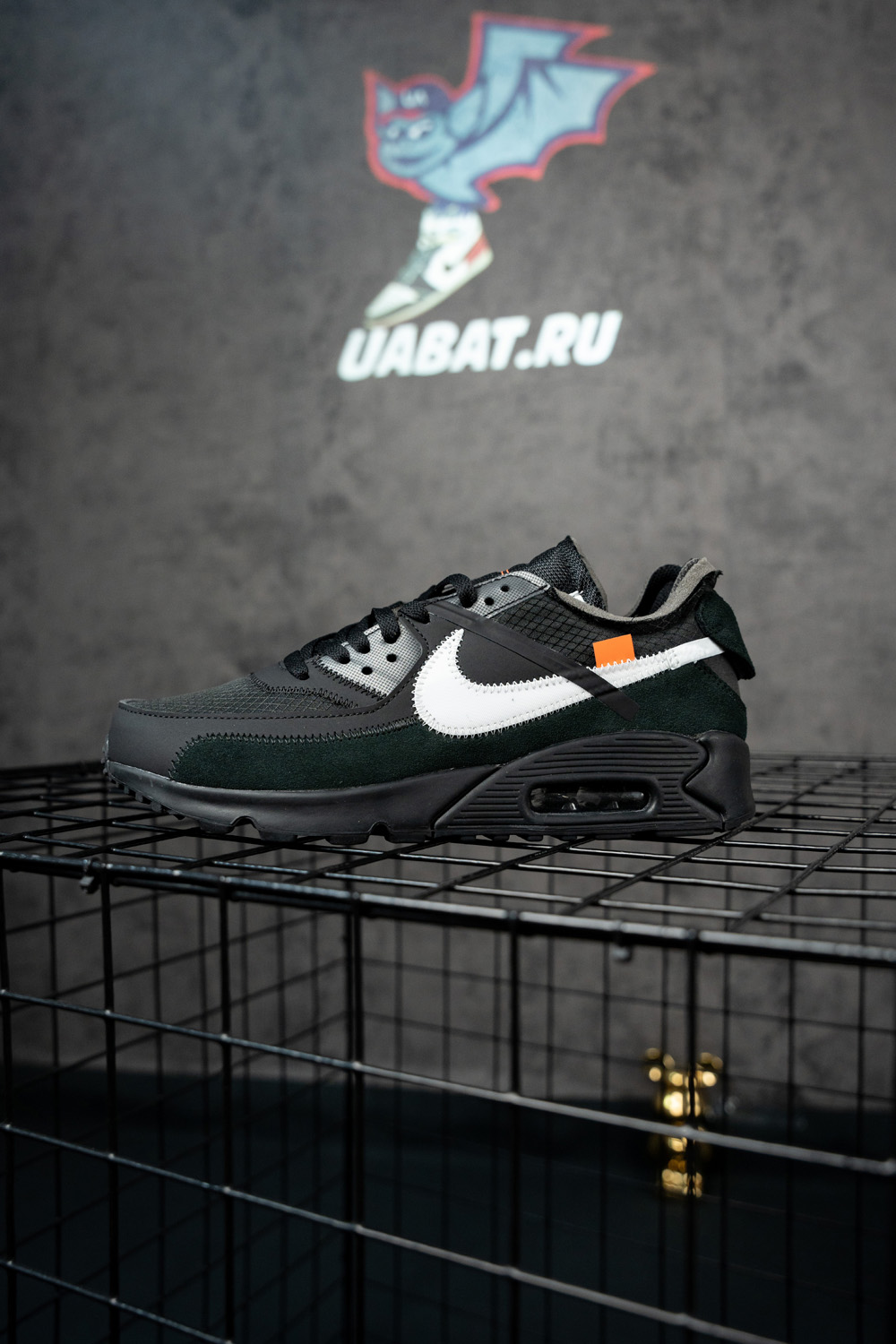 Off-White x Air Max 90 