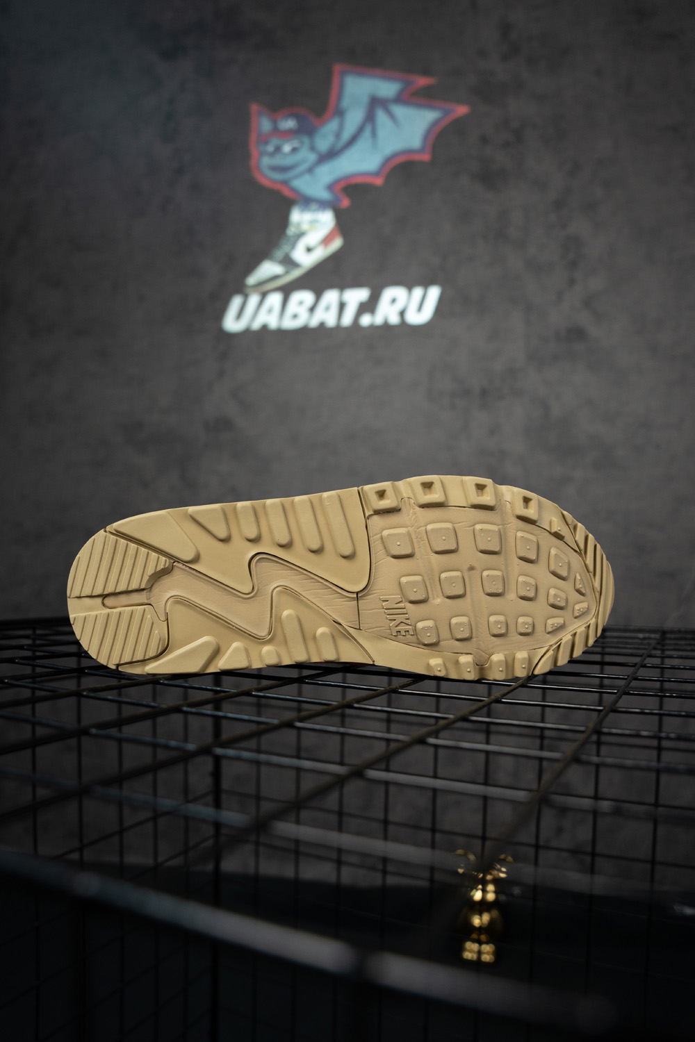 Off-White x Air Max 90 