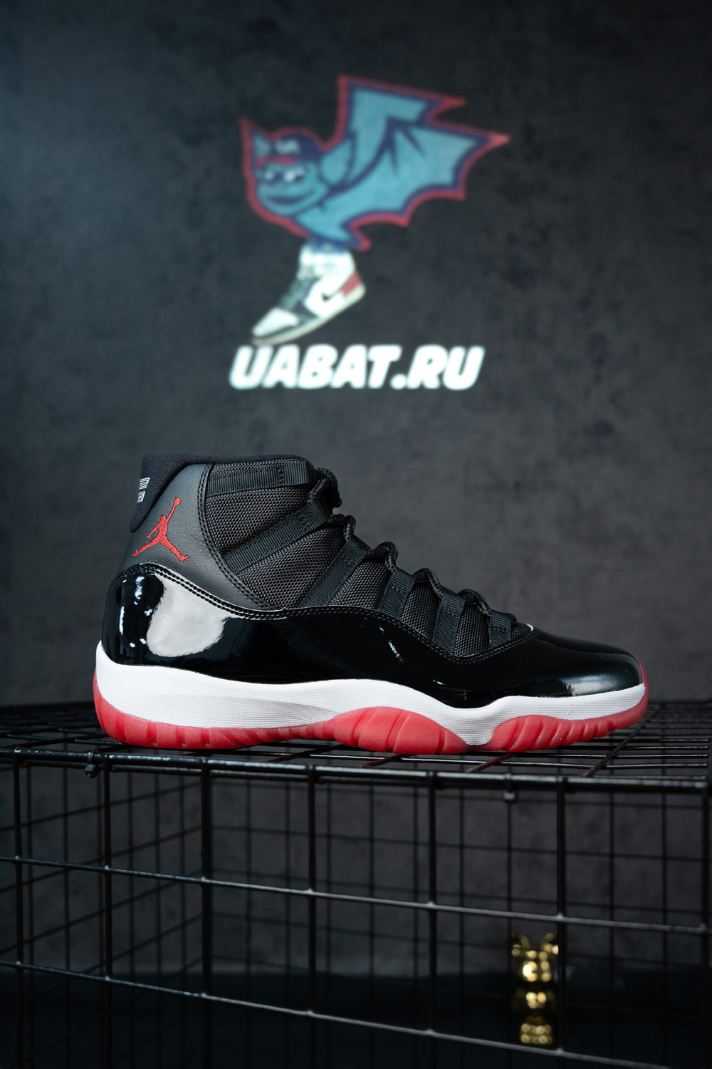 AIR JORDAN 11 RETRO 