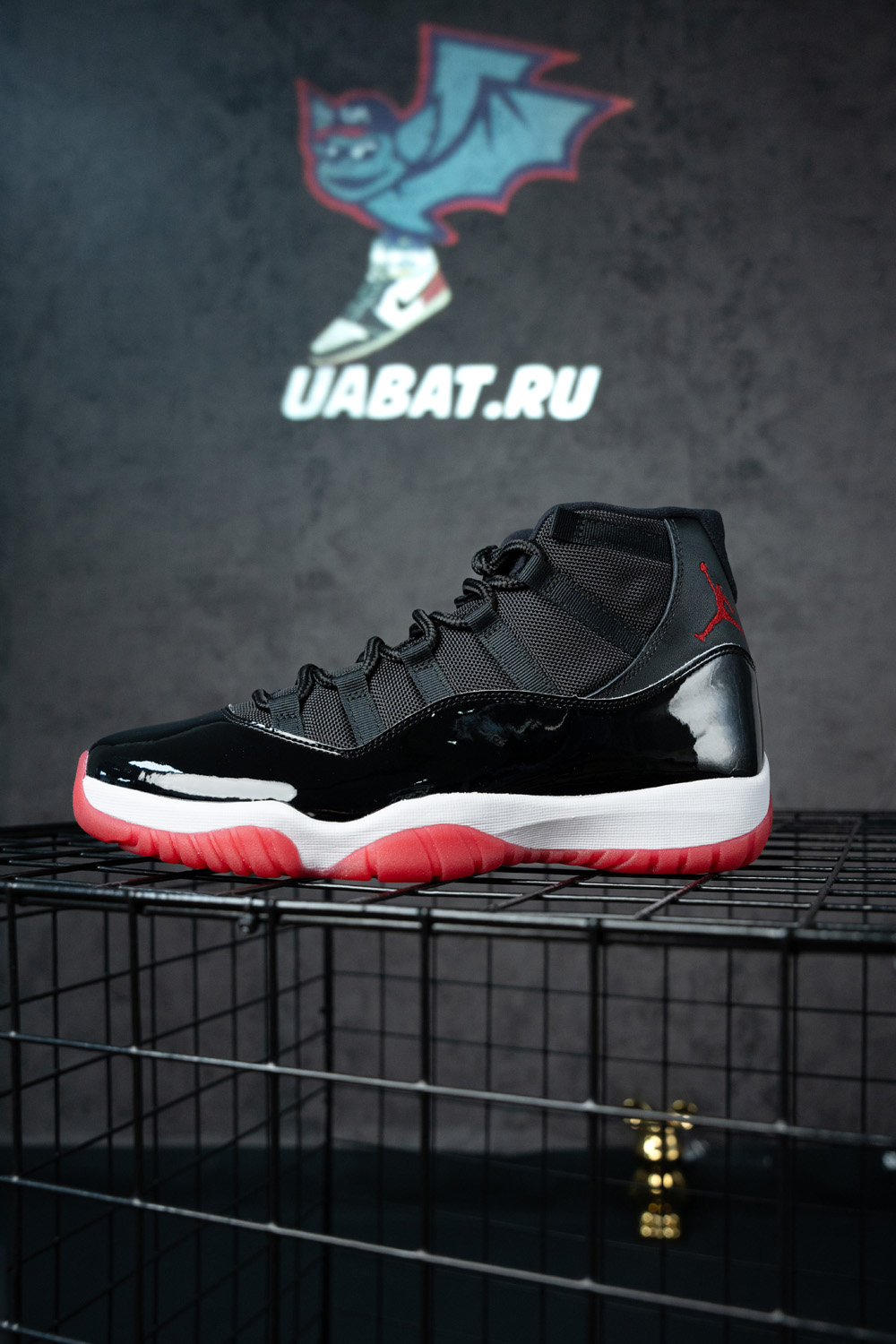 AIR JORDAN 11 RETRO 