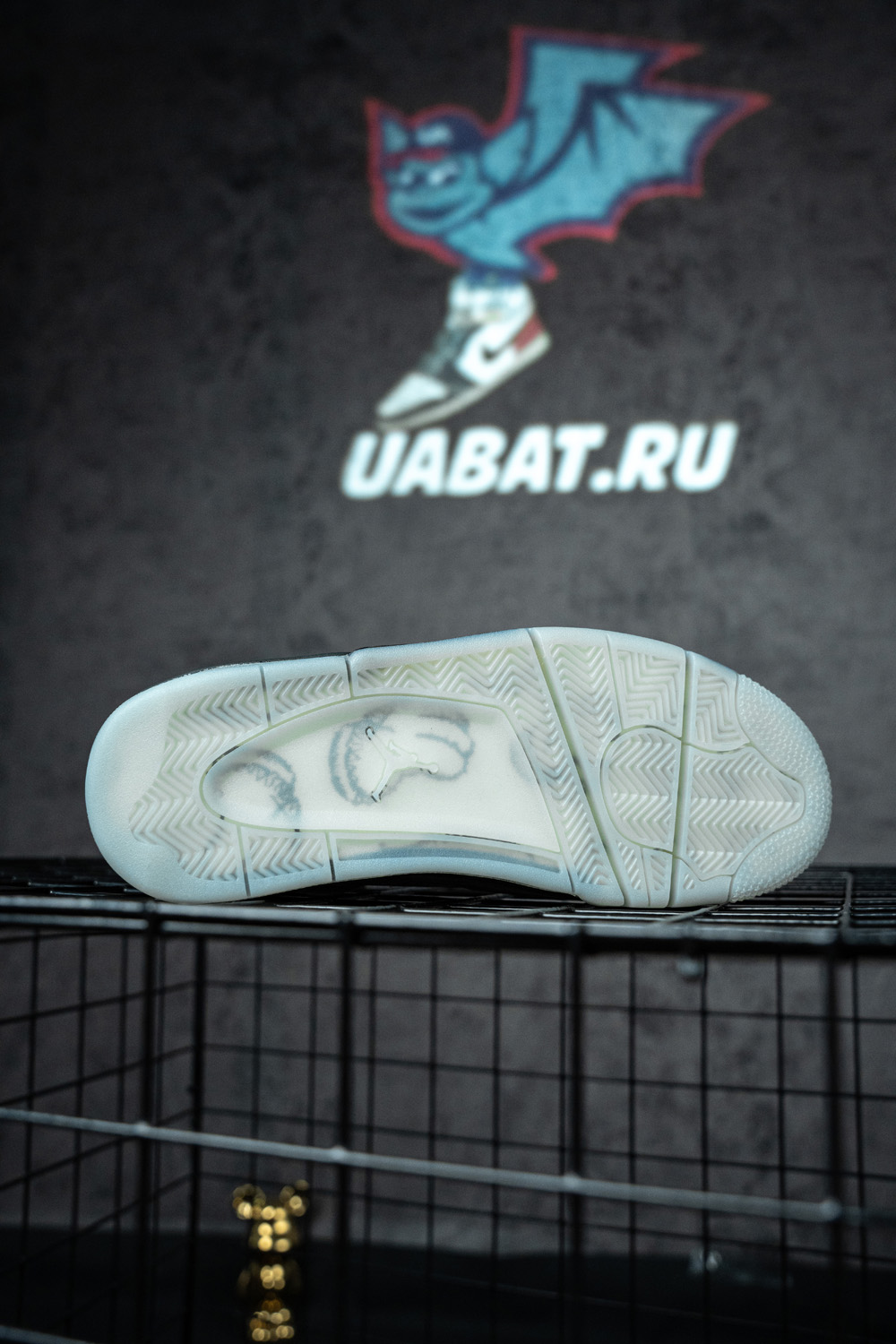 KAWS X AIR JORDAN 4 RETRO 