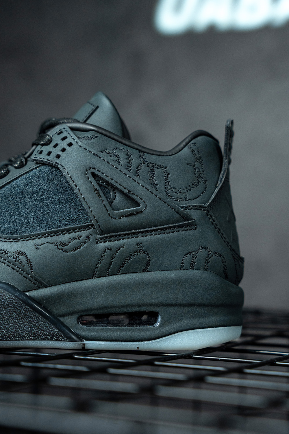 KAWS X AIR JORDAN 4 RETRO 