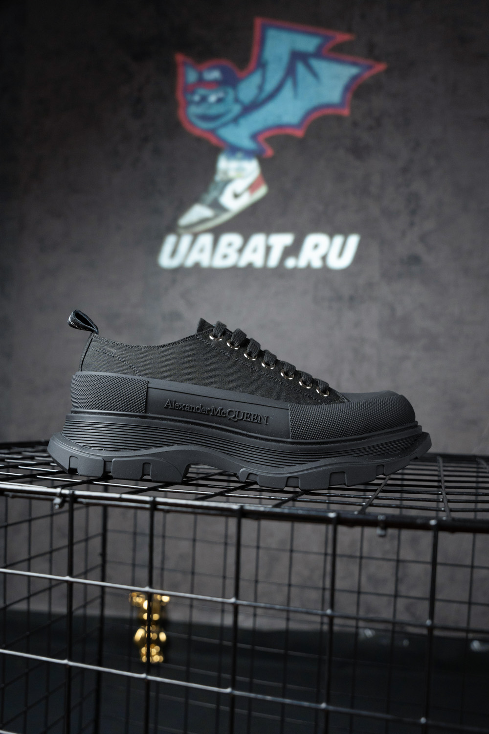 alexander M*Q*en tread slick lace up 