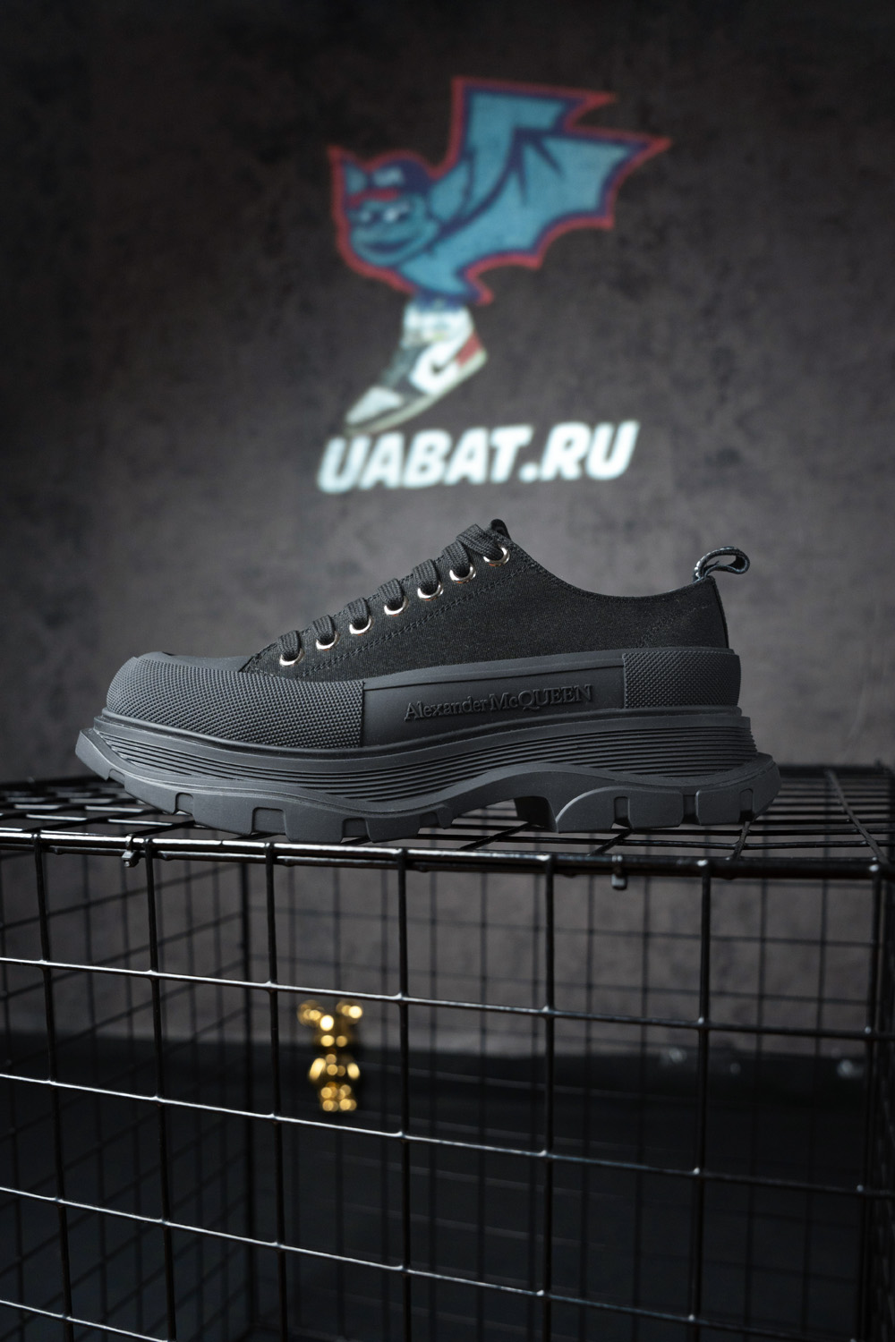 alexander M*Q*en tread slick lace up 