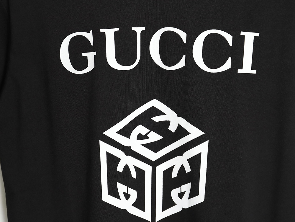 G*u*i 24ss three-dimensional block print t-shirt tsk1