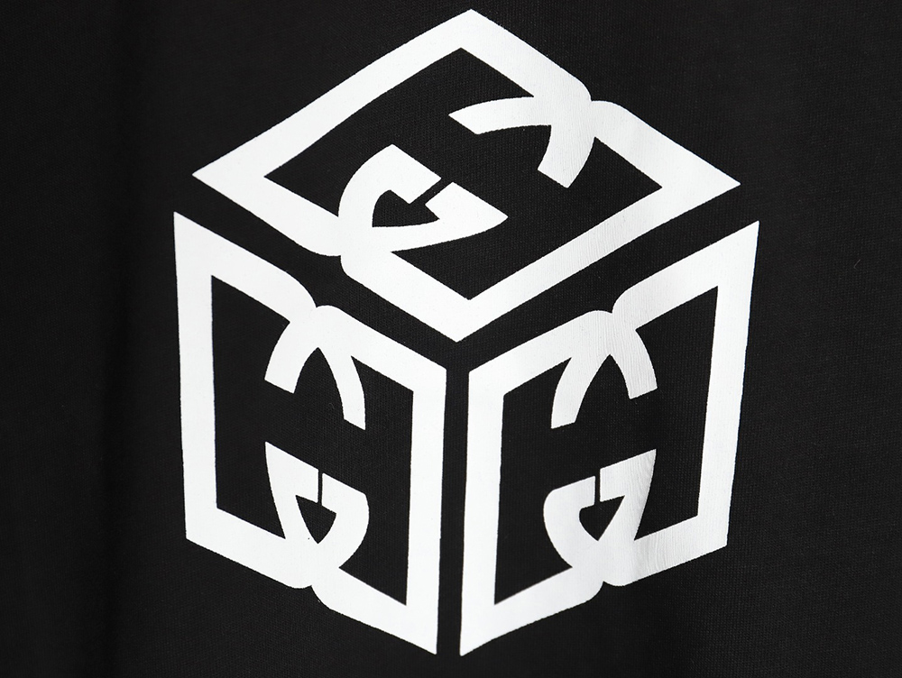 G*u*i 24ss three-dimensional block print t-shirt tsk1