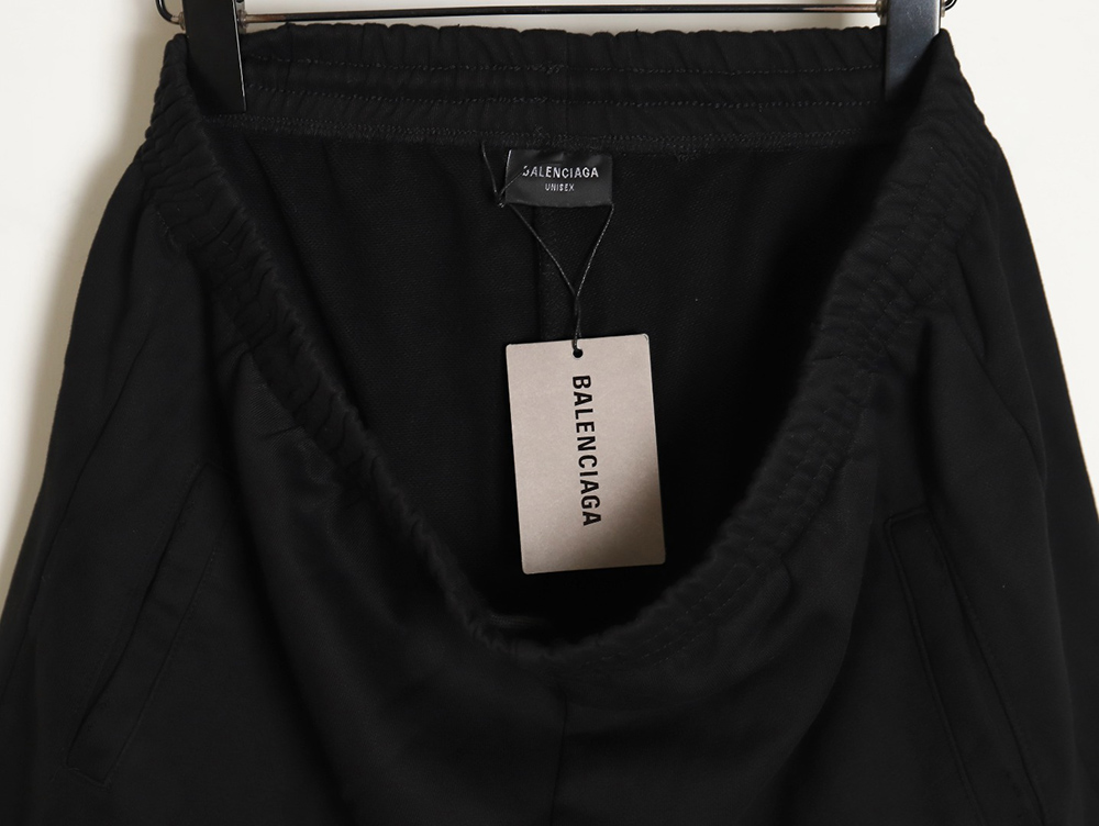 Ba*len*cia*ga 24ss manchester united embroidered ripped washed distressed shorts