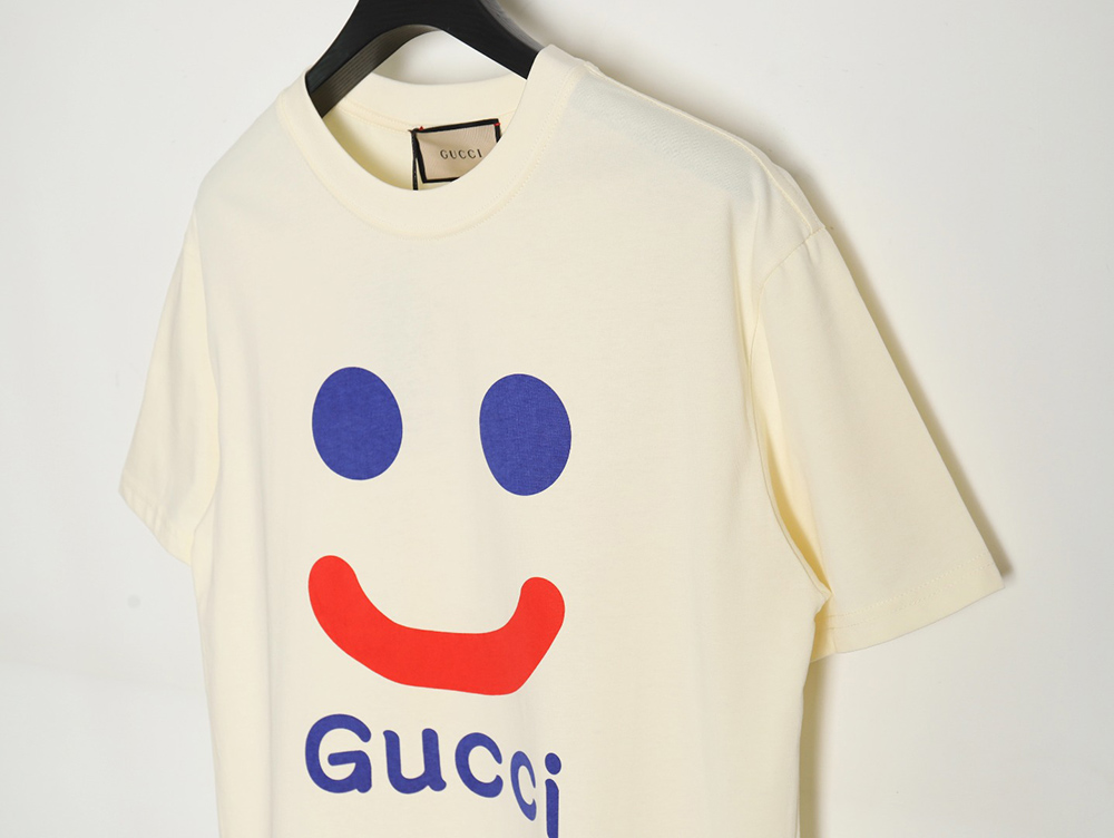 G*u*i smiley print crew neck short sleeves