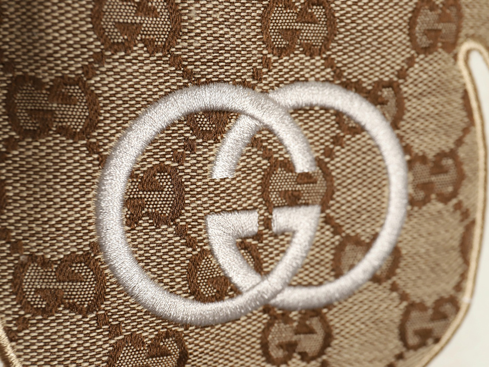 G*u*i 23ss presbyopia rabbit patch embroidered short sleeves