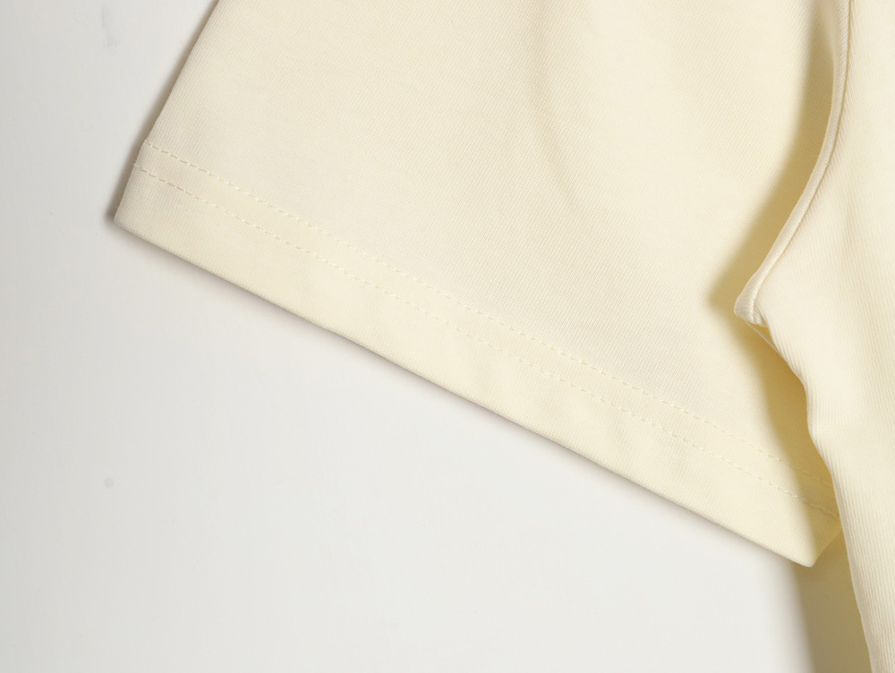 G*u*i 24ss planet graphic print short sleeves