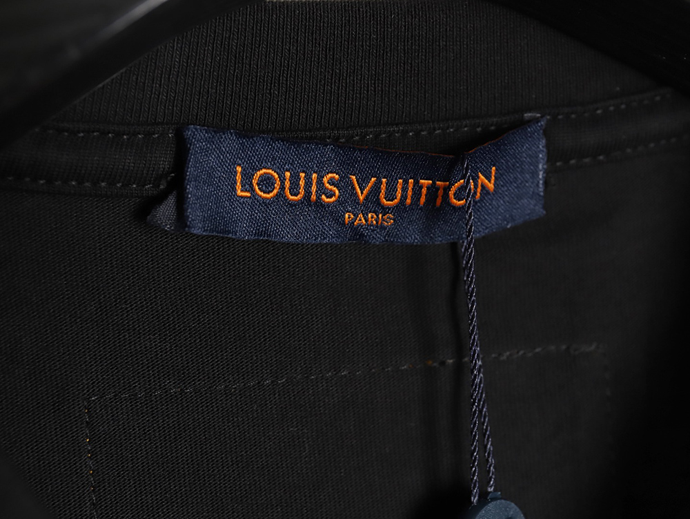 l0*is V*t0n employee limited printed short sleeves