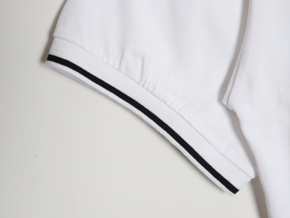 Pra*a 24ss embroidered lettering short sleeves