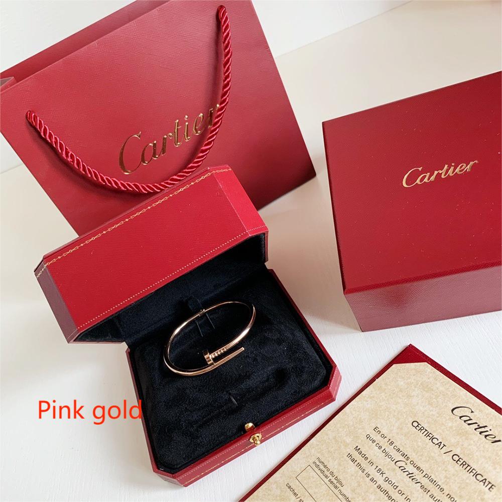 Ca*t*er juste un clou bracelet