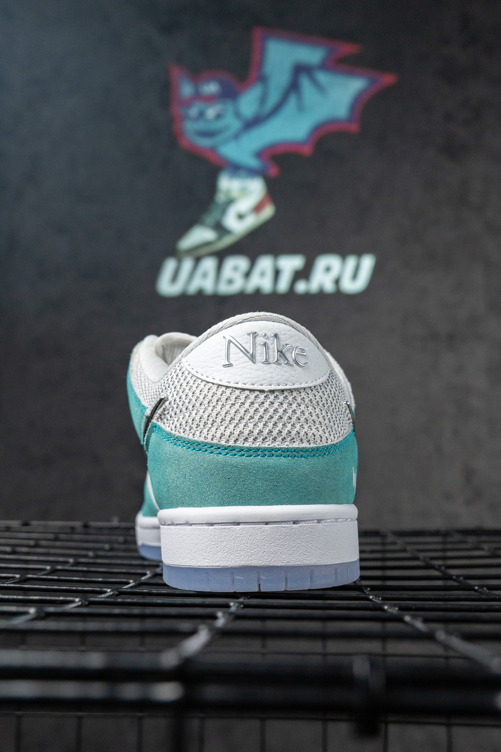 April Skateboards x Dunk Low SB