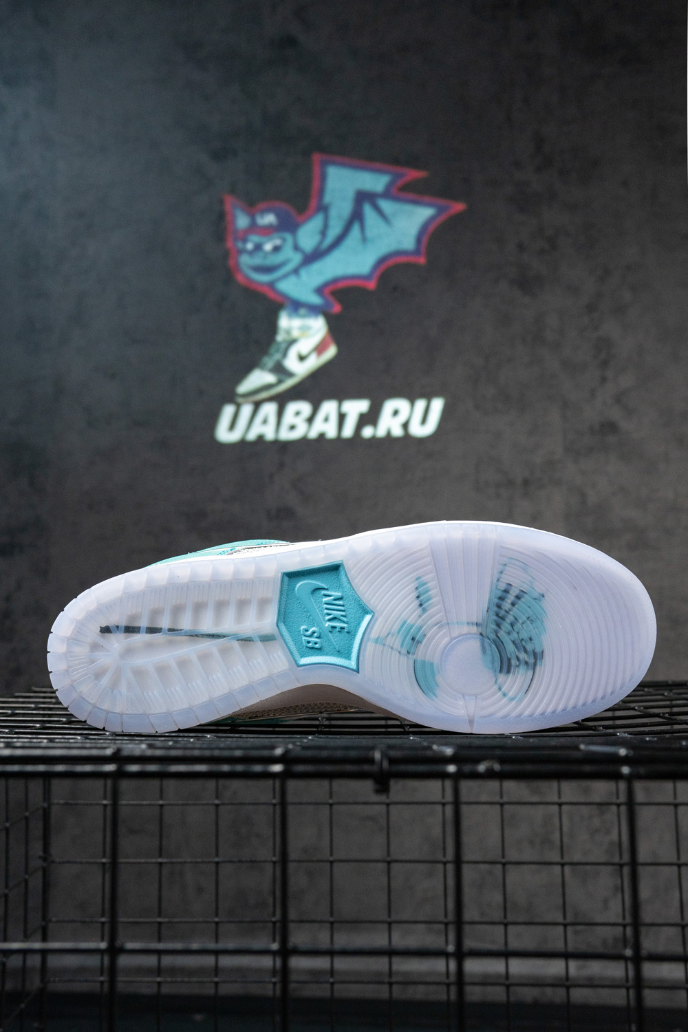 April Skateboards x Dunk Low SB