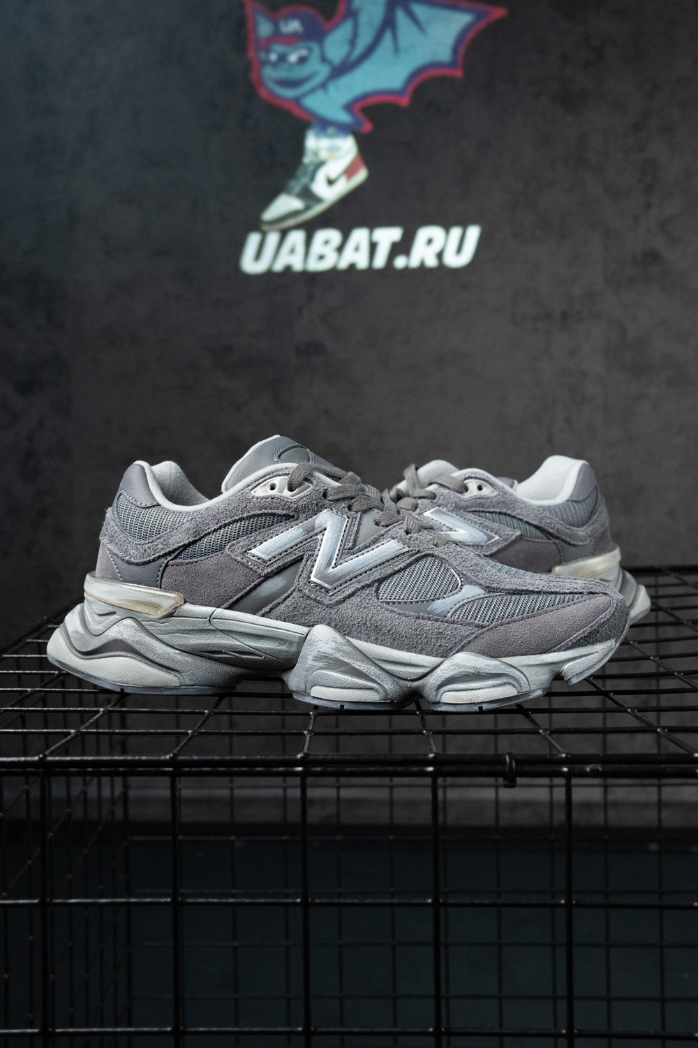 New Balance 9060 Magnet