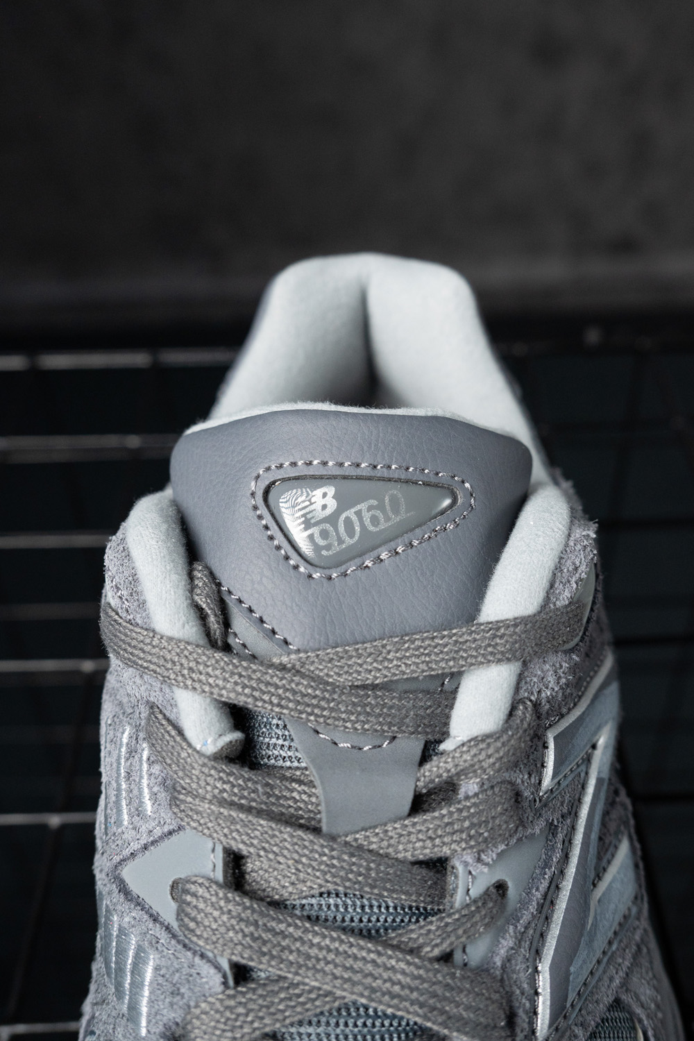 New Balance 9060 Magnet