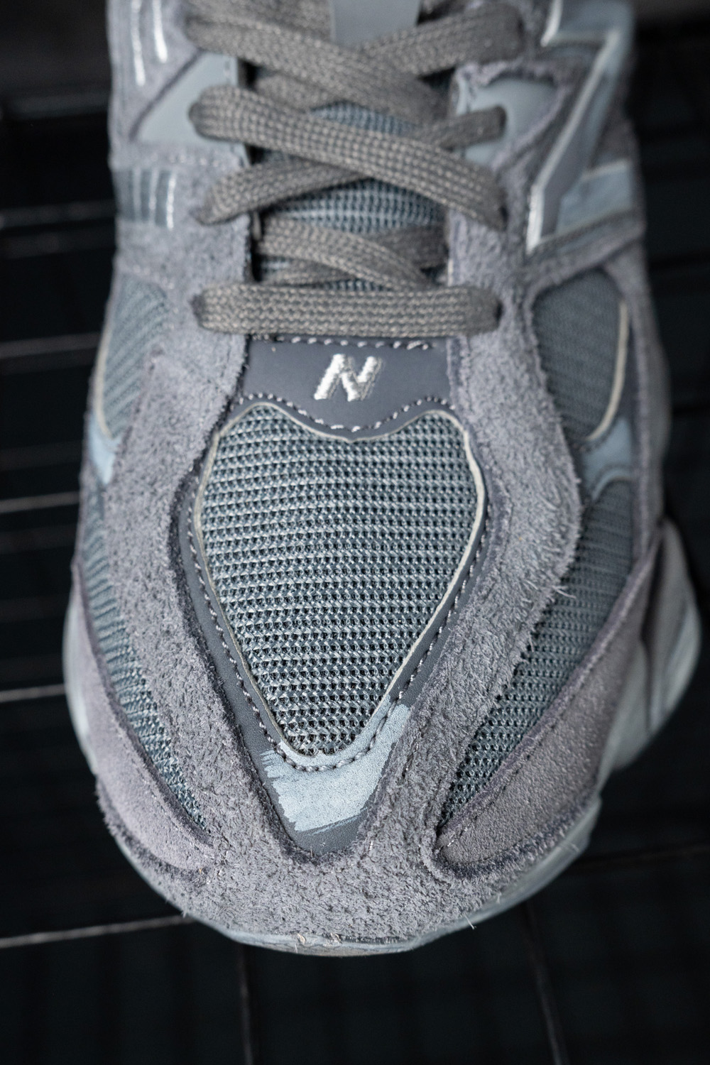 New Balance 9060 Magnet