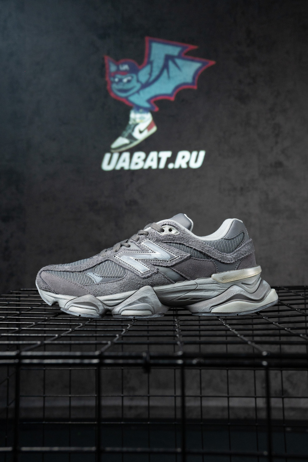 New Balance 9060 Magnet