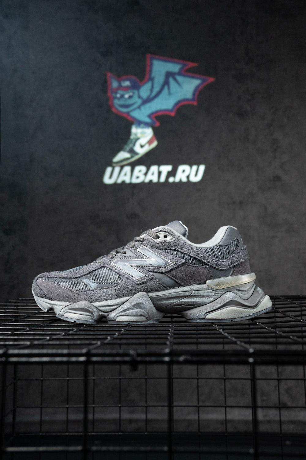 New Balance 9060 Magnet