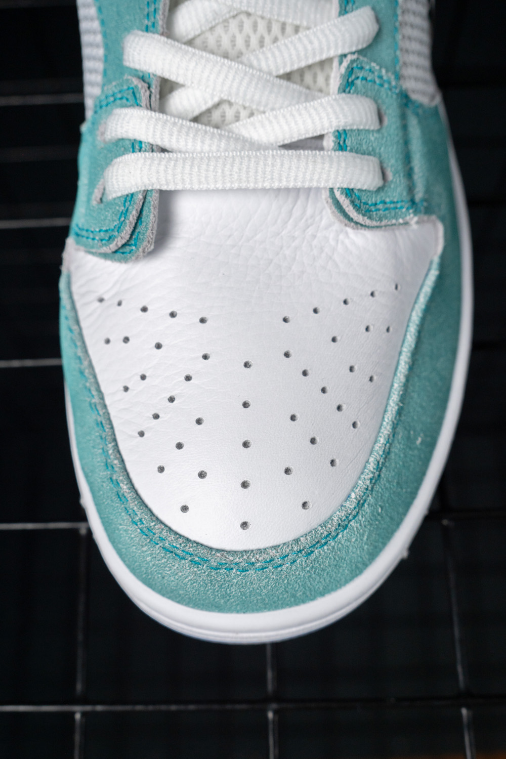 April Skateboards x Dunk Low SB