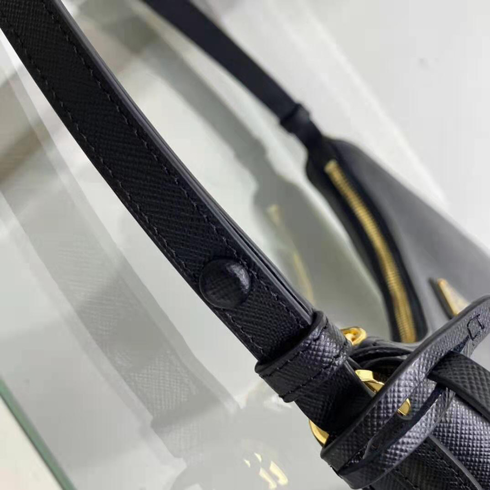 Pra*a bags 1bc204 22*18*6cm