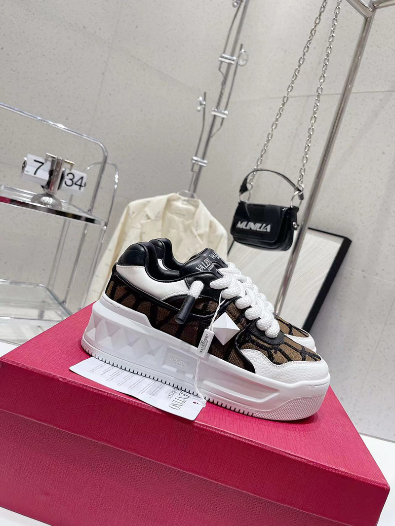 Valentino One Stud XL Low-Top Sneaker