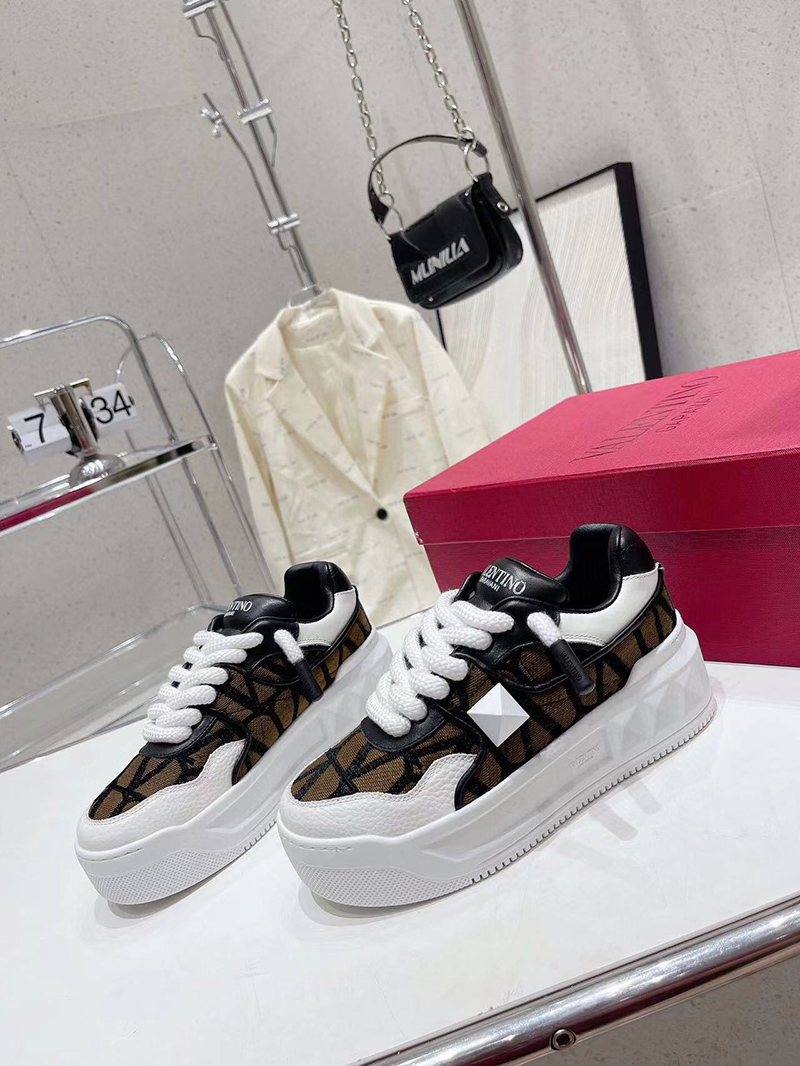 Valentino One Stud XL Low-Top Sneaker