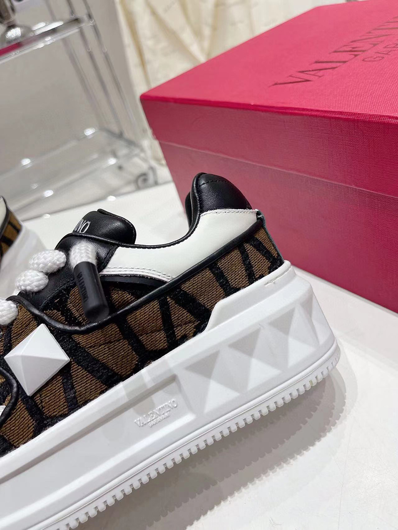 Valentino One Stud XL Low-Top Sneaker
