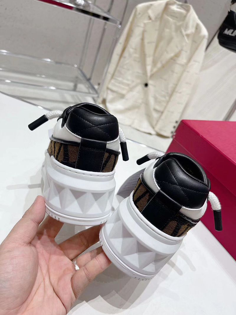 Valentino One Stud XL Low-Top Sneaker